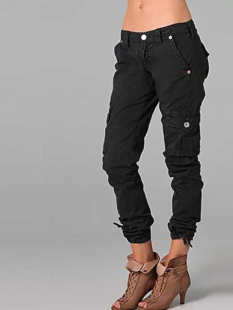 Chic & Modern Women's Cargo Pants with Side Pockets and Ankle-Length Fit