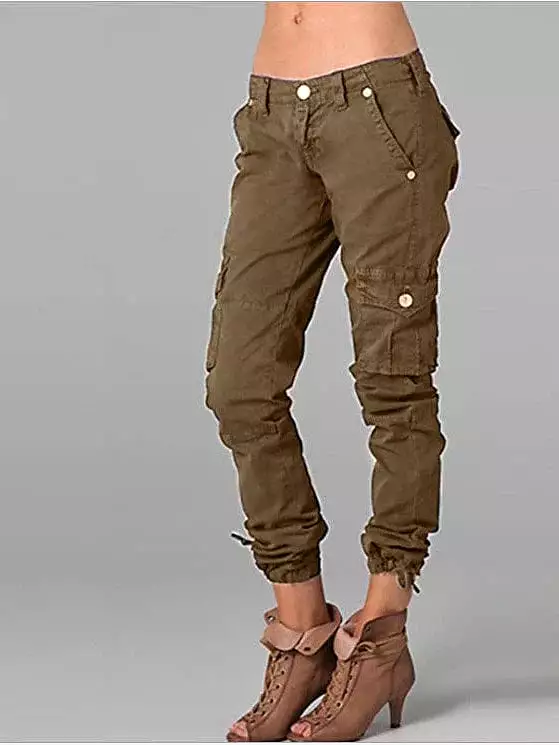 Chic & Modern Women's Cargo Pants with Side Pockets and Ankle-Length Fit