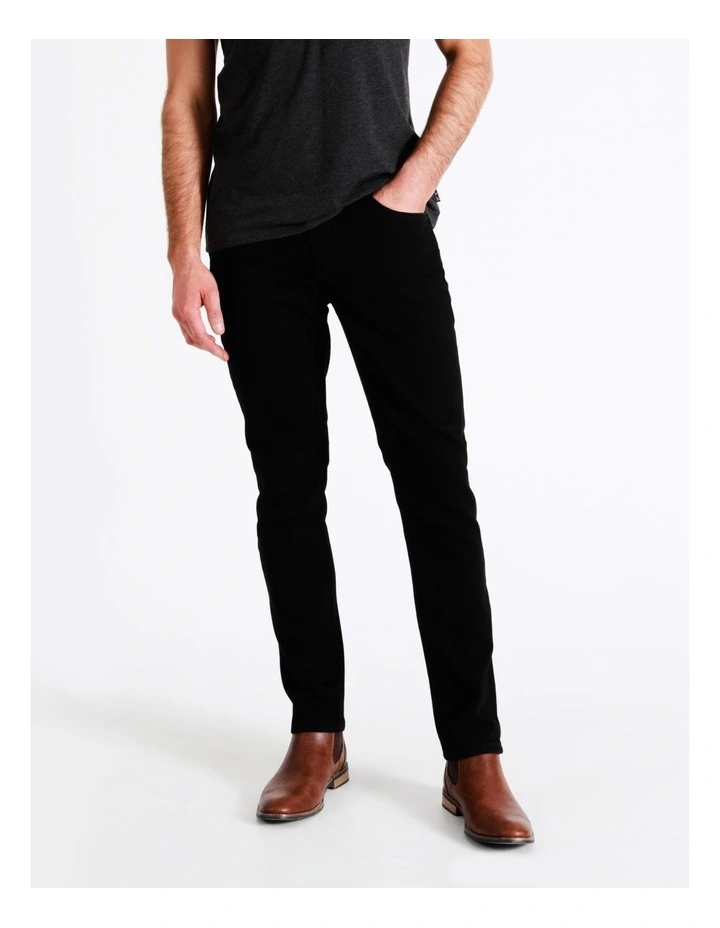 Kristian Slim Tapered Jean Size 30 Leg Length in Solid Black