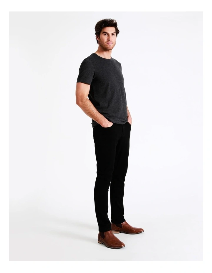 Kristian Slim Tapered Jean Size 30 Leg Length in Solid Black