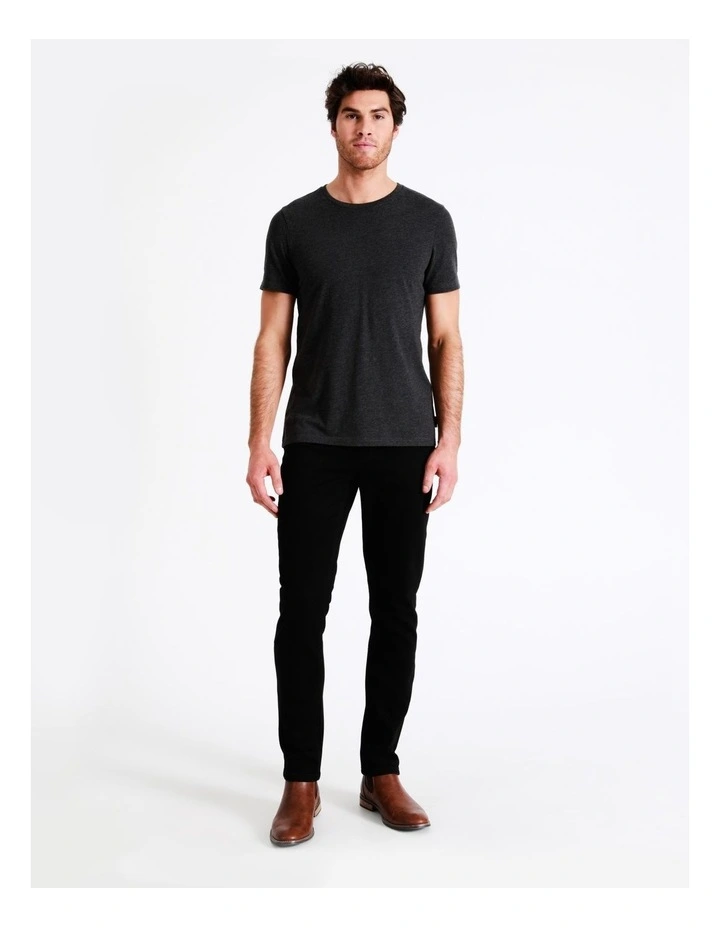 Kristian Slim Tapered Jean Size 30 Leg Length in Solid Black