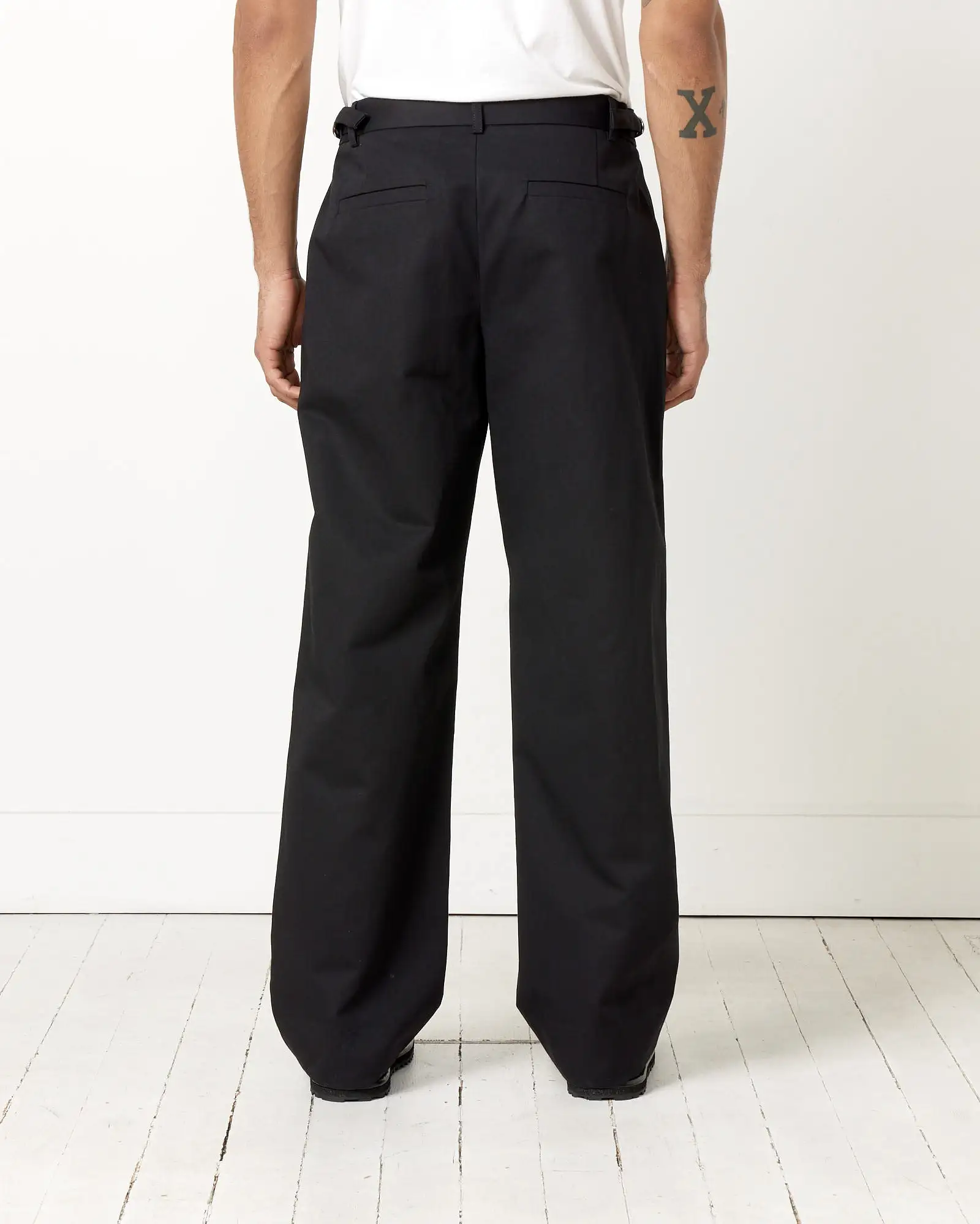 Le Pantalon Jean Trousers in Black