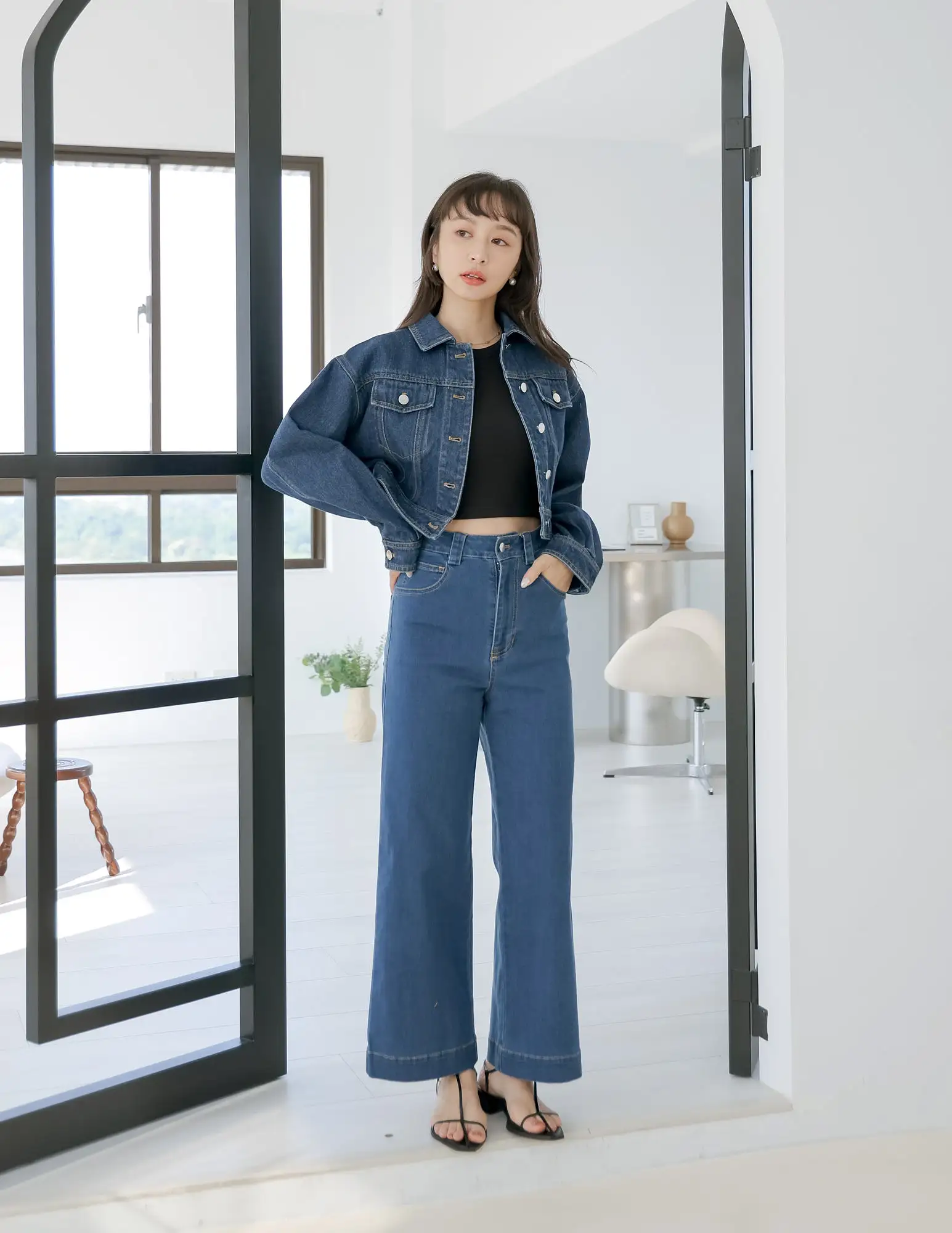 Nadine Straight Leg Jeans in Dark Wash