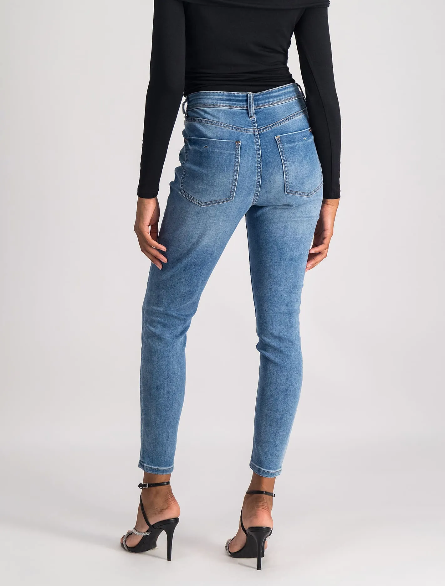 Nala Mid-Rise Skinny Jeans