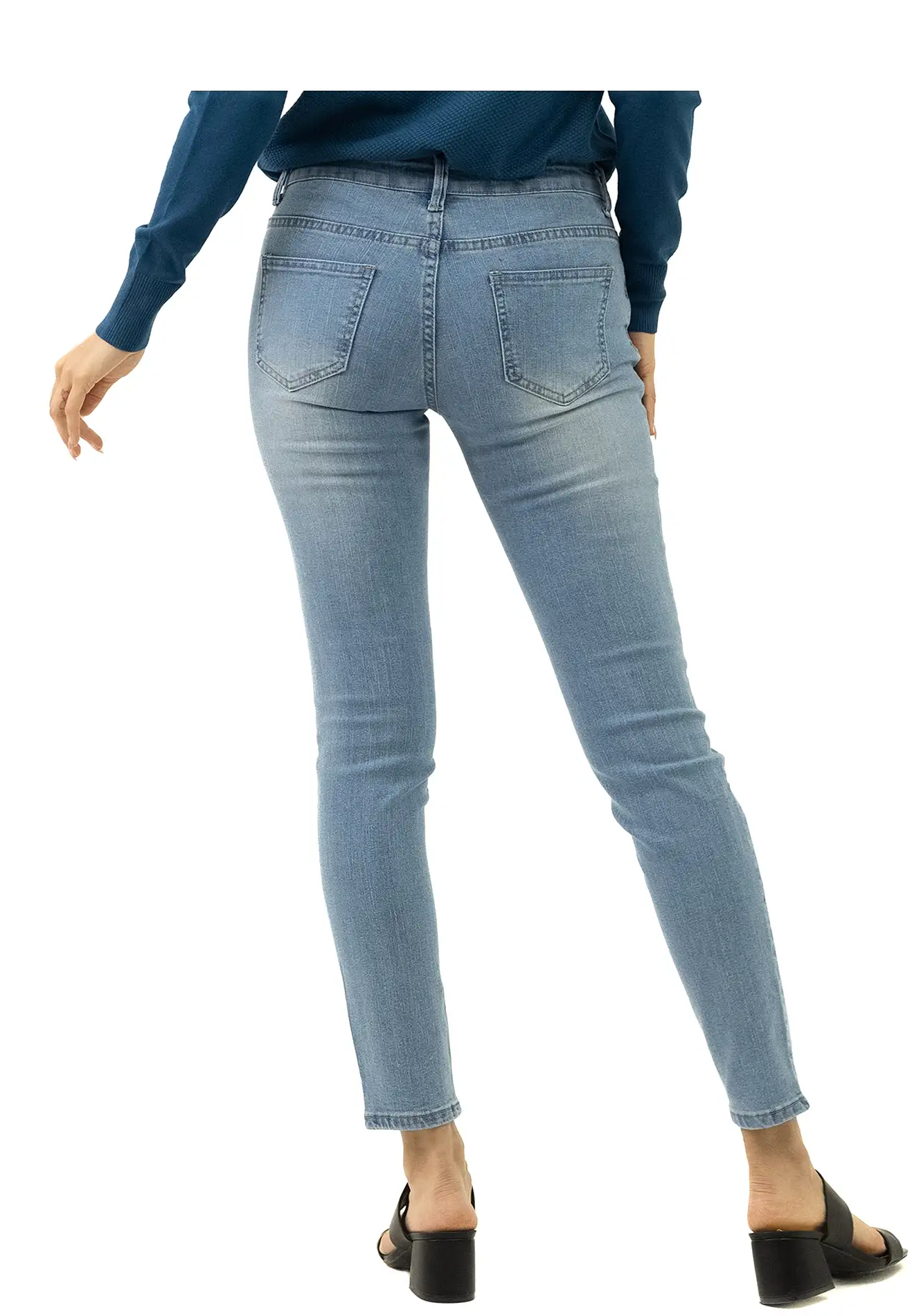 VOIR JEANS #305 Medium Rise Slim Cut Washed Jeans